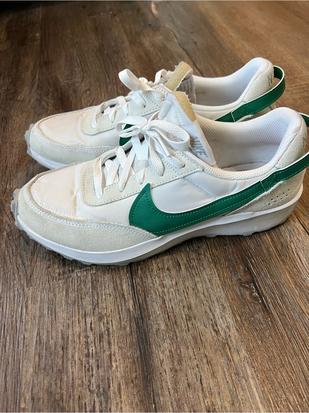 Nike Waffle Debut Women’s 10 White Malachite Green Retro Sneakers FQ8890-100